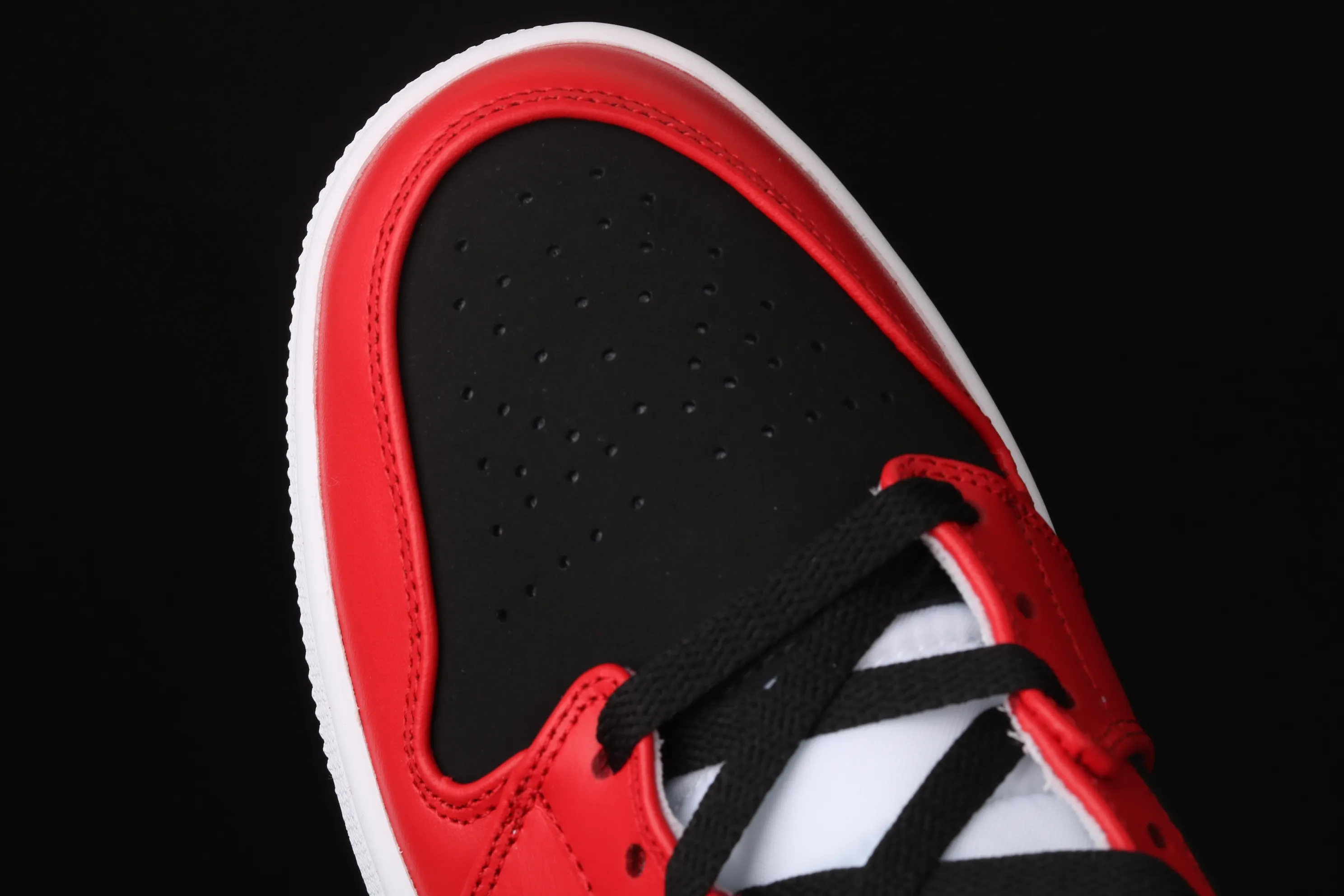 All categories Air Jordan Jordan series basketball shoes Air Jordan 1 Mid Air Jordan1 Mid AJ1 Joe 1 Little Chicago China basketball shoes BQ6472-601